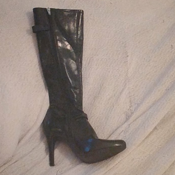 Boots - Picture 1 of 4